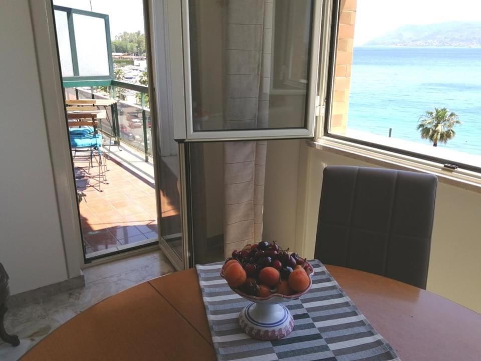 The Door Of Sicily Apartment Messina Luaran gambar